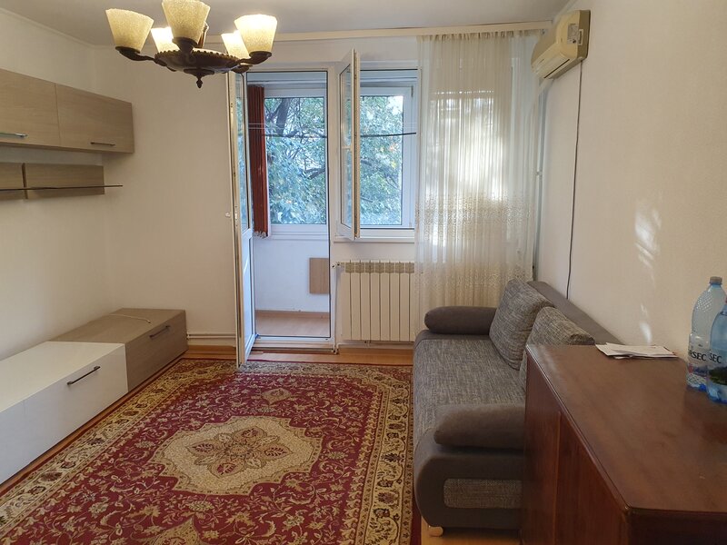 Drumul Taberei- Tg Neamt- Vanzare 2 camere 3/10 centrala mobilat renovat